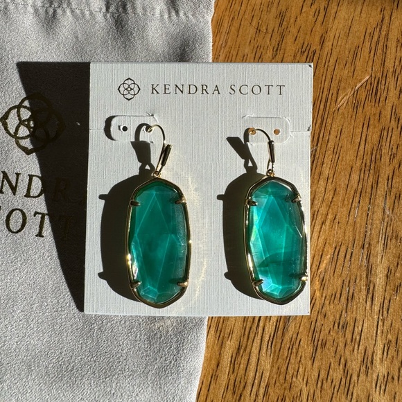 Kendra Scott Faceted Jade Green Elle Earrings - Picture 2 of 2